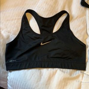 Black nike sports bra